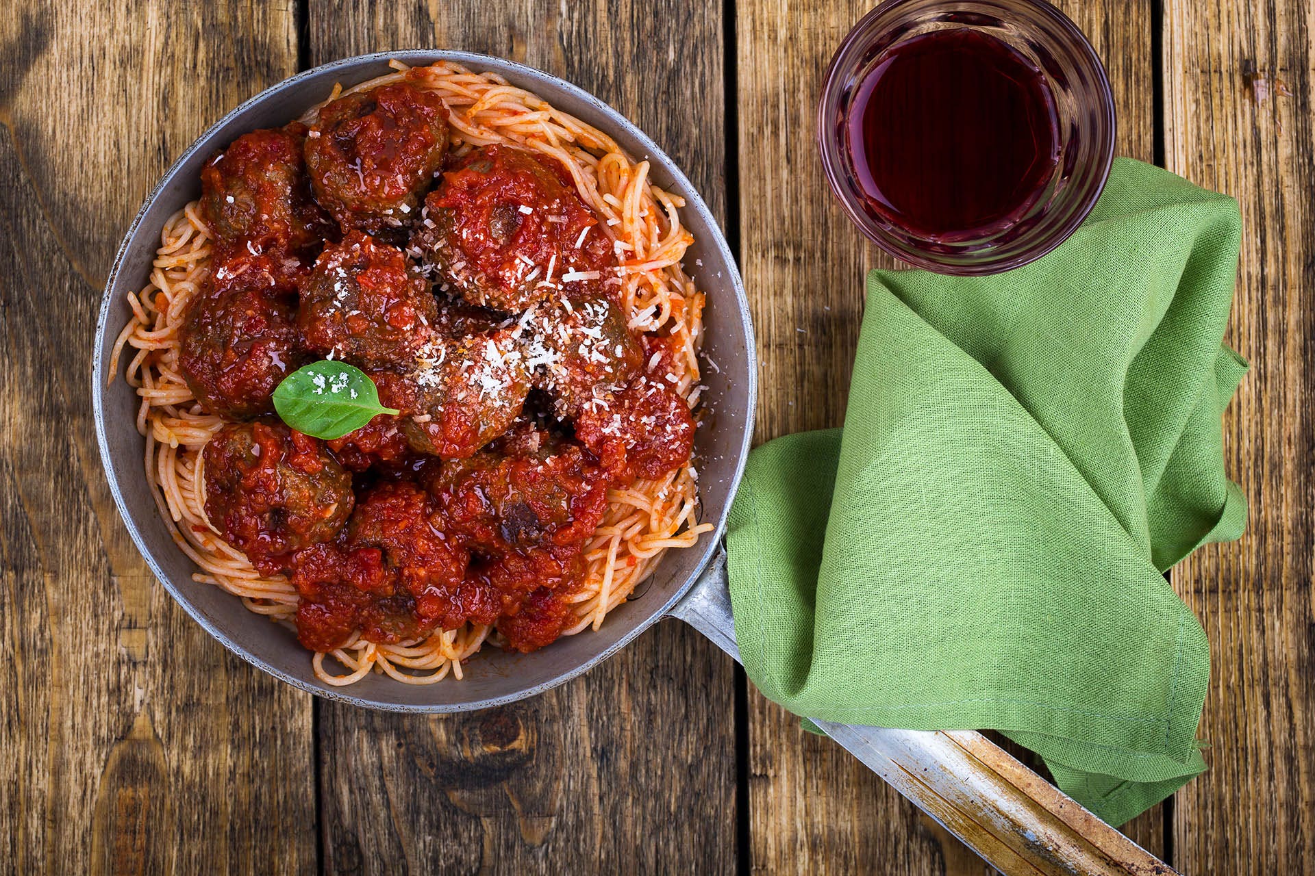 Spaghetti and meatballs soul food